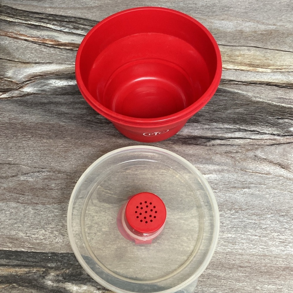 Pampered Chef Microwave Popcorn Maker - Picture 3 of 4